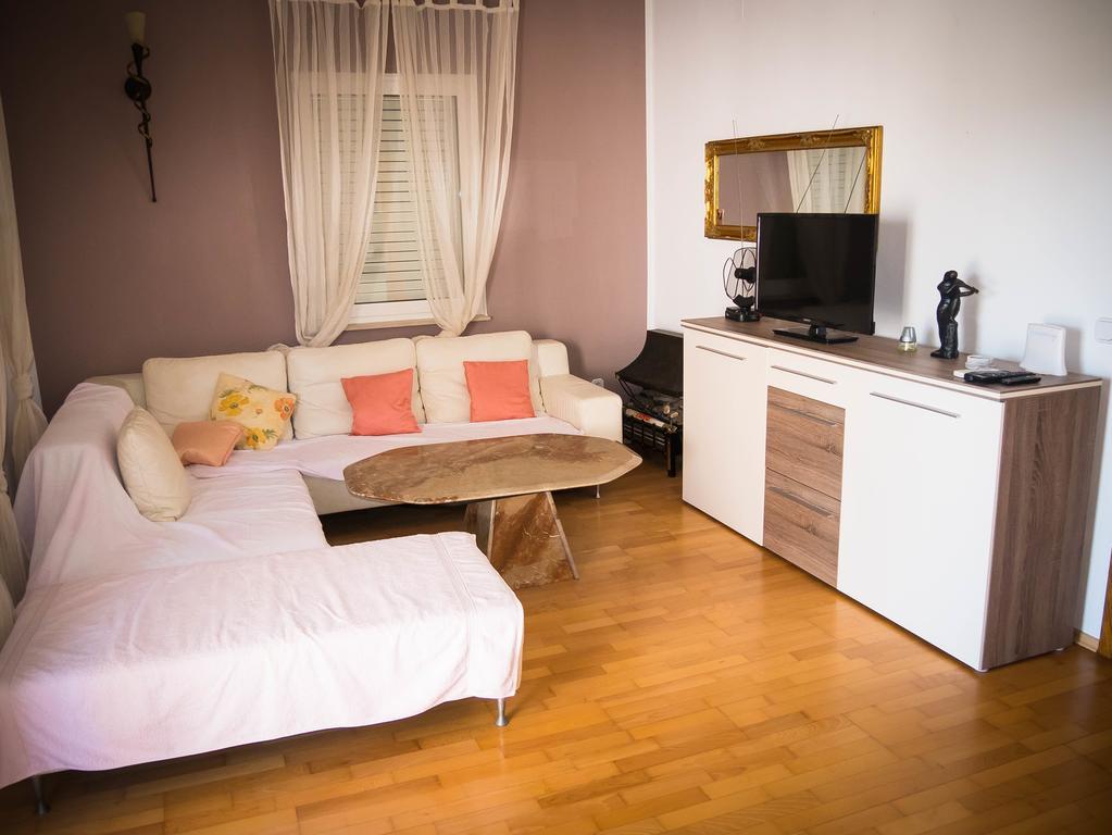 Take It Easy Apartments Slatine Exterior photo